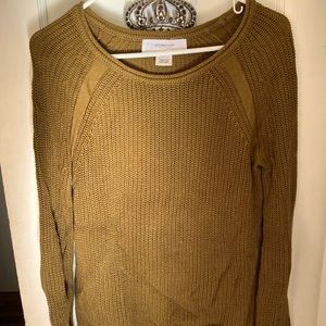 Women’s crew neck sweater